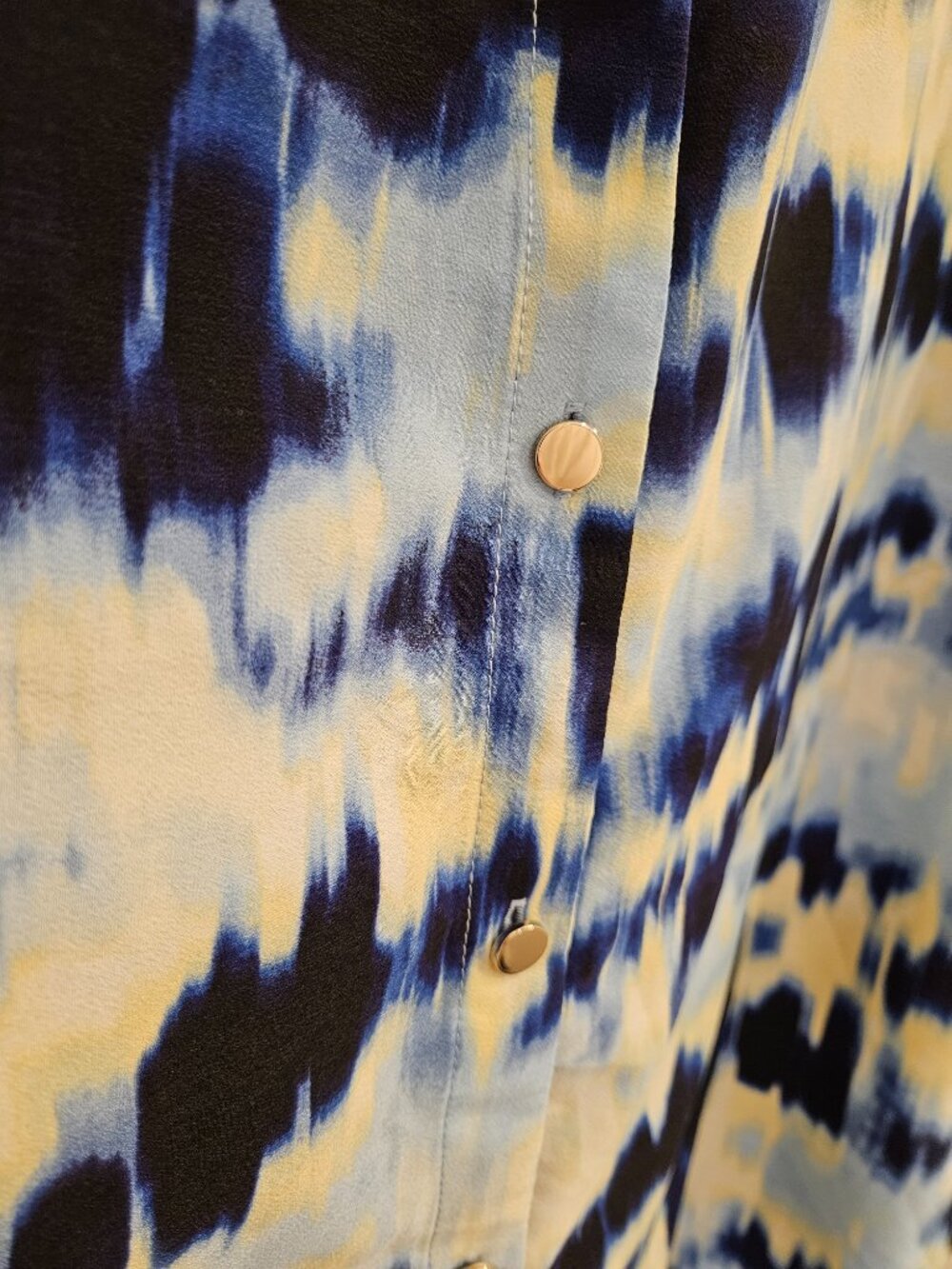 Anne Klein Button Down Shirt Blue Drip Dye Abstract Print Cuffed Sleeve L NWOT - Picture 4 of 8